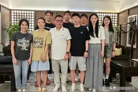 马龙王楚钦昨晚聚会，穿搭私服很在线，樊振东孙颖莎缺席图片