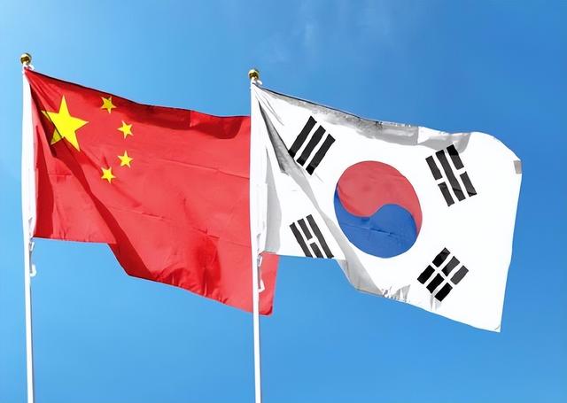 反日同盟加速成型！李在明听懂中方提醒	，48小时内对高市亮明态度