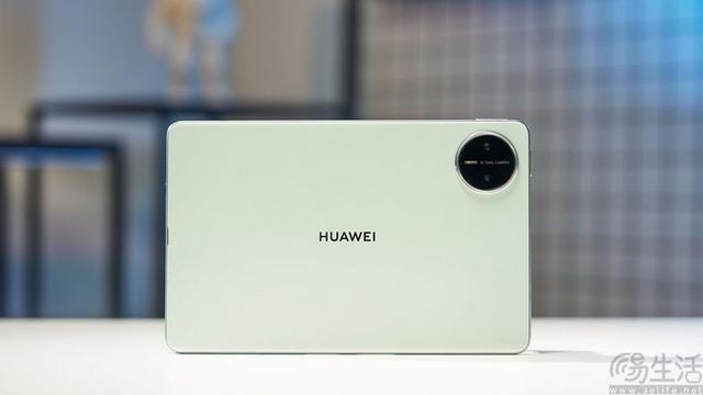 不止三折叠新机，华为全场景新品细节解析