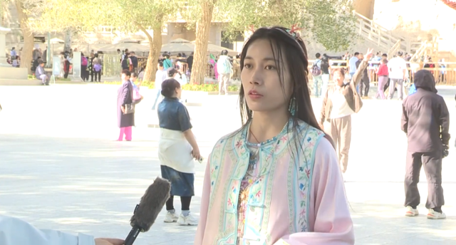 国庆假期 敦煌莫高窟喜迎八方客