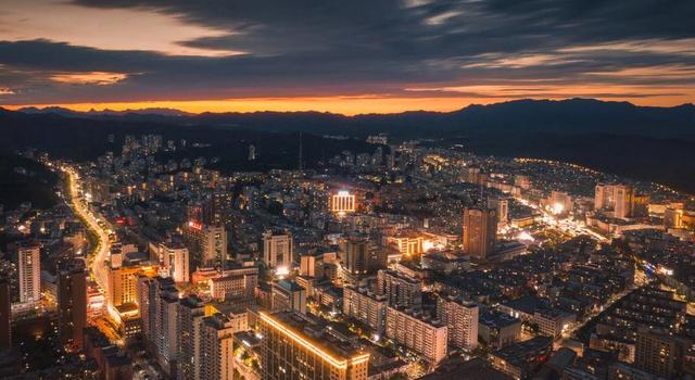 承德不止避暑！双桥区的这三张“王牌”让你不虚此行。周末游河北