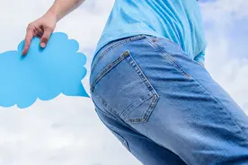 经常“放屁”，是肝癌预警？提醒：放屁多，或与这4个原因有关图片