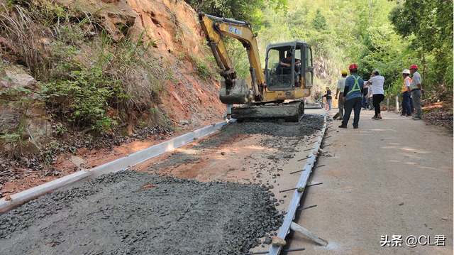 中央定调：接下来，农村公路将实行统一建设，每个村都要覆盖