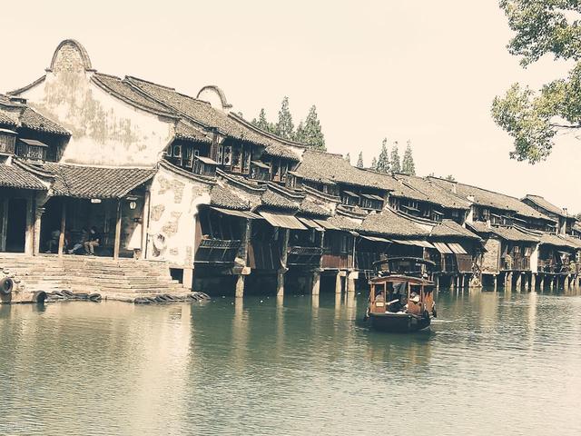 强烈建议！4 月一定要去一次乌镇！不愧是中国必看水乡之一！