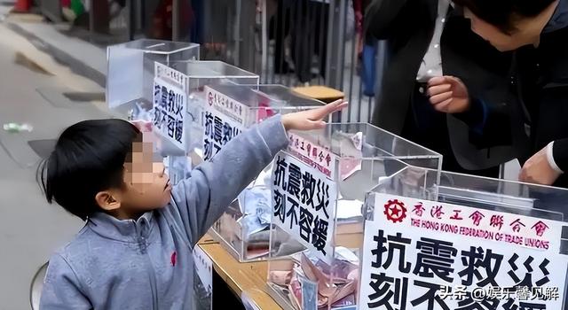 自食恶果！否认中国籍拒唱国歌，俩儿子定居国外，她下场如何？