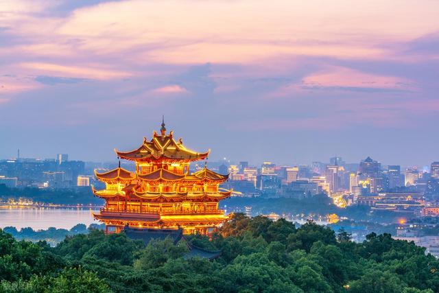 全国能撑起来七天旅游的只有下面5座城，有你家乡吗？