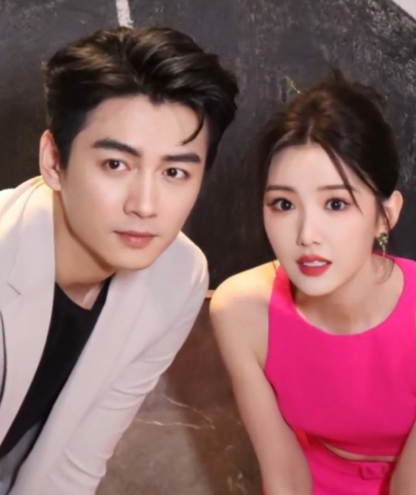 与陈晓闪婚领证传闻真相大白1个多月，毛晓彤近况曝出，并不意外