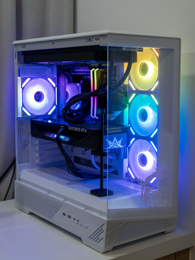 打造纯白性能堡垒！Ultra7 265K +B860M迫击炮，白色主题装机分享