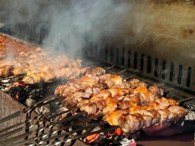 中国哪的羊肉最好吃？吃遍各地羊肉，还是这3个地方最值得夸赞