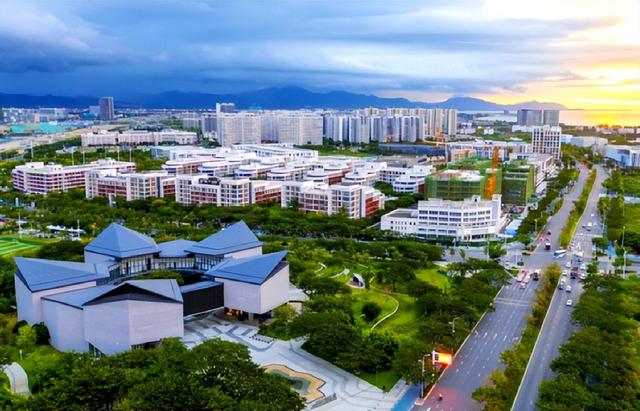 购物大军狂欢时，海南却在悄悄布局“上天入海”的新大陆