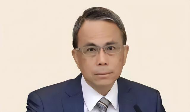 2909亿身价有何用？97岁的李嘉诚无力回天，两个60岁儿子已成心病
