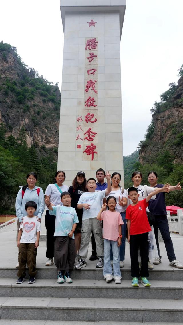 “铁腚大巴”甘南线第四站：山河印证，红色精神永不凋零
