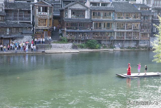 湖南湘西古城苗寨景观