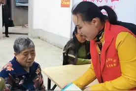 80后“芬妹子”，为老小区打造“最美一公里”图片