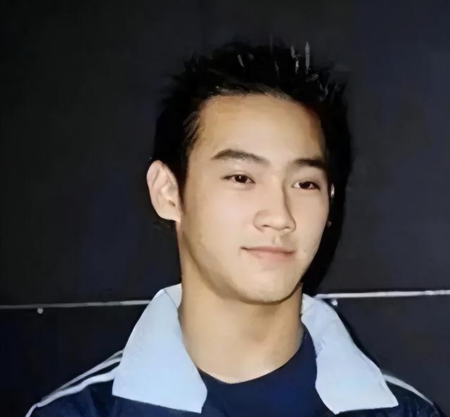 钱再多有什么用？87岁李双江一家4口的现状，给所有男人提了个醒