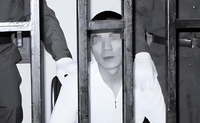 2002年，东北第一杀手李正光被执行死刑，临走要求：想喝一碗白酒