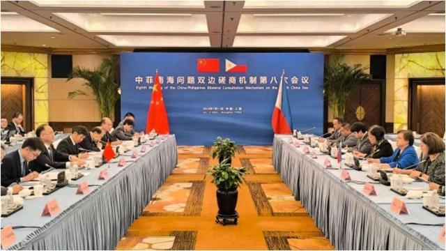 马科斯下台前，菲下任总统接到任务，中国将遭审判？千亿罚单已开