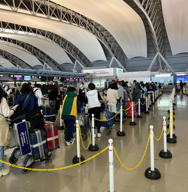 把警告当成耳旁风,活该还是可怜:滞日游客困境给我们上了怎样一课