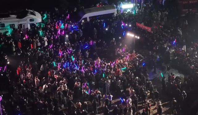 千人杀年猪爆火才几天	，令人恶心的一幕就发生了，网友：吃相难看