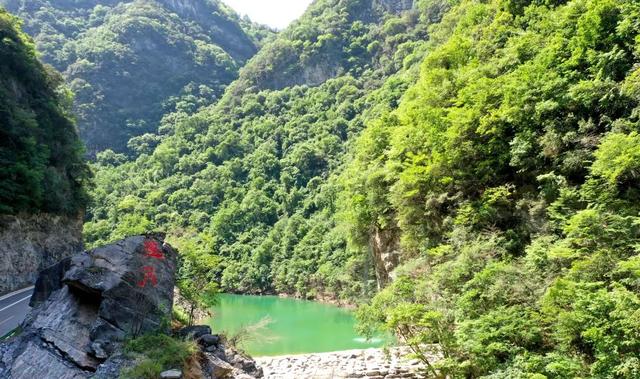 逃离高温，在月亮峡过一场25℃的盛夏!