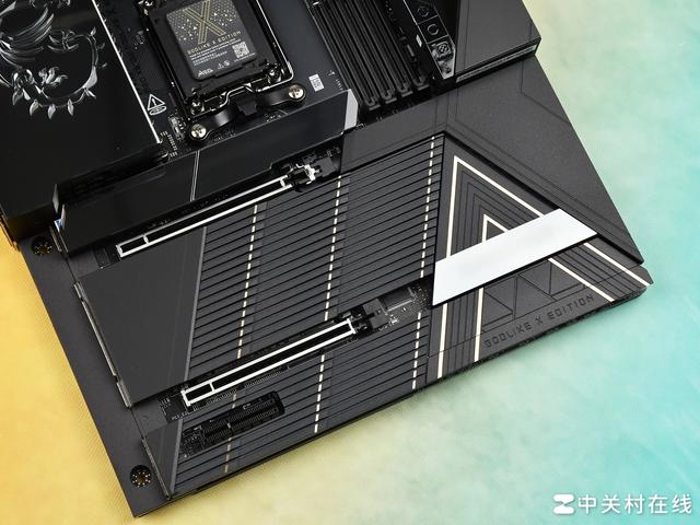 十周年典藏作品 微星MEG X870E GODLIKE X EDITION超神主板评测