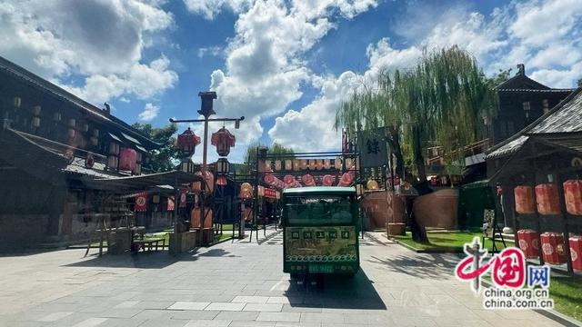 中外记者横店行：在“东方好莱坞”开启沉浸式影视文化穿越之旅