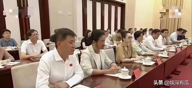 离婚不到两年，章子怡又官宣喜讯，成为汪峰“高攀不起”的存在