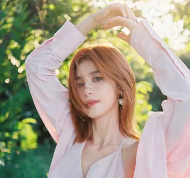 《许我耀眼》收官，3人零差评，4人升咖，2人翻红，只有他被骂惨