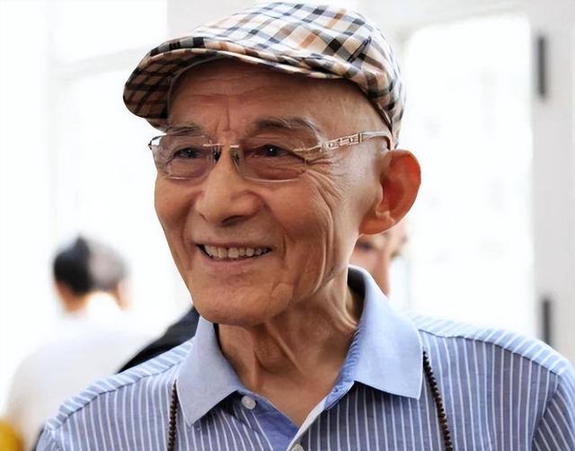 游本昌住养老院引争议？女儿曝危急时刻，孙女续初心