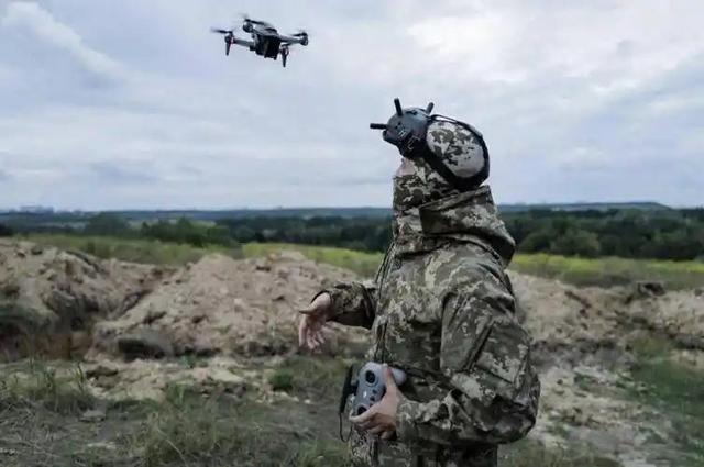 中美日激光武器射程对比：美国8000米，日本1200米，中国让我意外