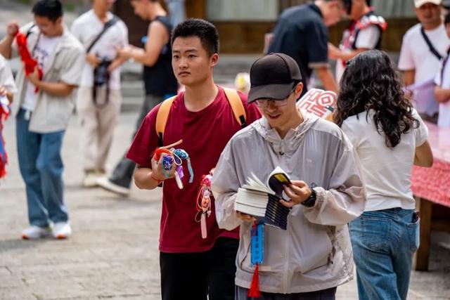 土司招亲邂逅浪漫七夕，坪坝营青年联谊活动圆满落幕！