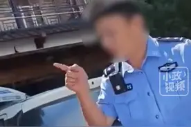 男子问潮州交警问题，遭辱骂：傻不拉几！中队回应：交警社媒沦陷图片