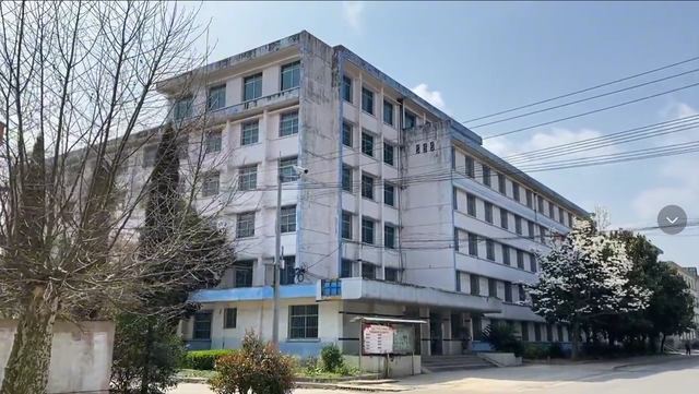 贵州幸福的三线厂，昔日繁荣发展成场镇，如今搬走小镇依然闹热