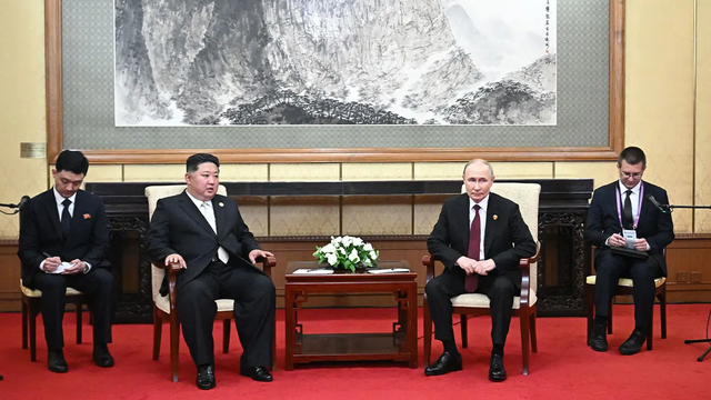 金正恩在北京亲口告诉普京，俄朝亲如兄弟，会为了俄罗斯竭尽所能