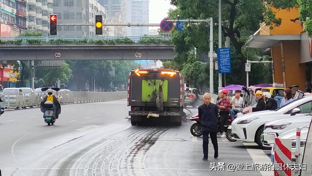 出游第6站-衡阳：东洲岛、石鼓书院、保卫里。阴雨天，游了个寂寞