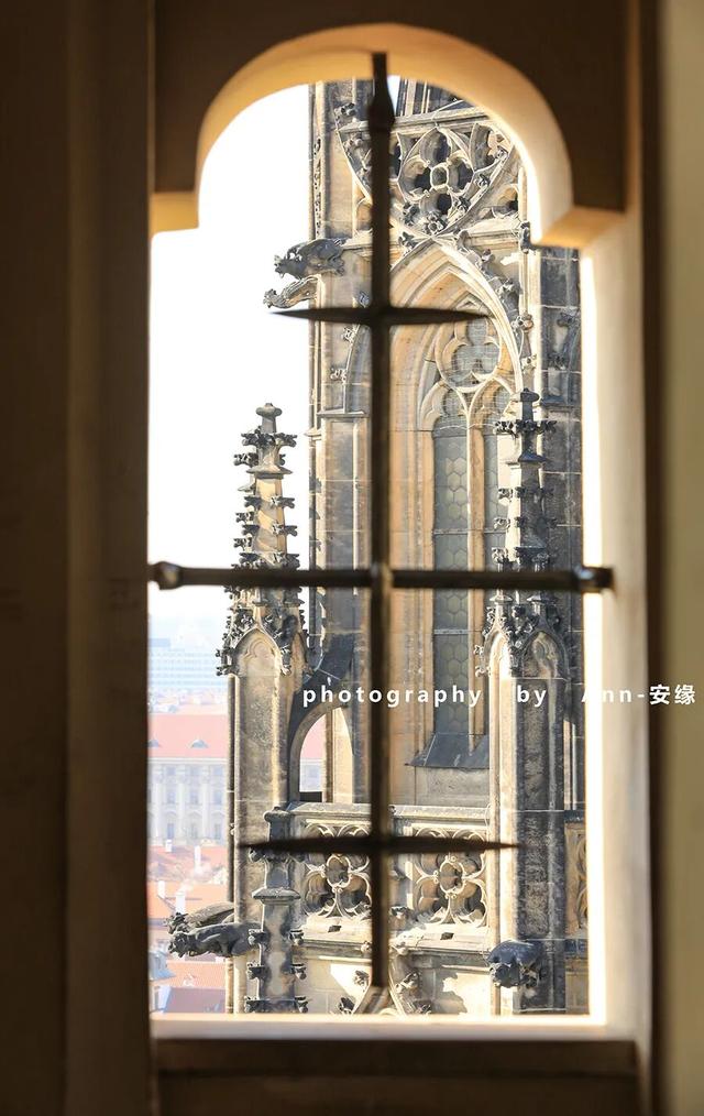 在这个欧洲炼金师都梦想发财的“黄金之城”，能否发现翻身指南？