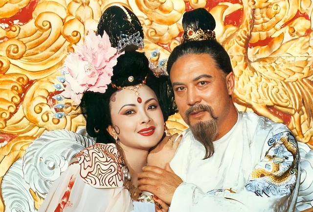 杨贵妃被唐玄宗处死时，前夫李瑁全程围观，56岁病逝生了22个女儿