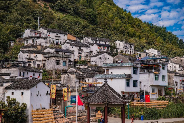 GO!皖南最舒服的温度，就该去新安江山水画廊乘船入画！