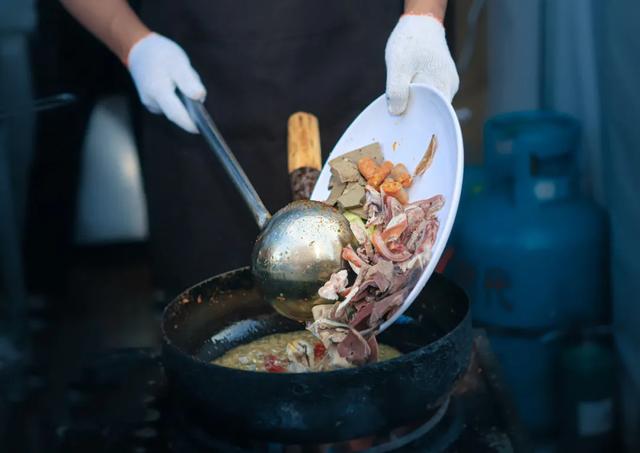 天山下的优美牧场、亚心之都——史上最全新疆乌鲁木齐旅游攻略