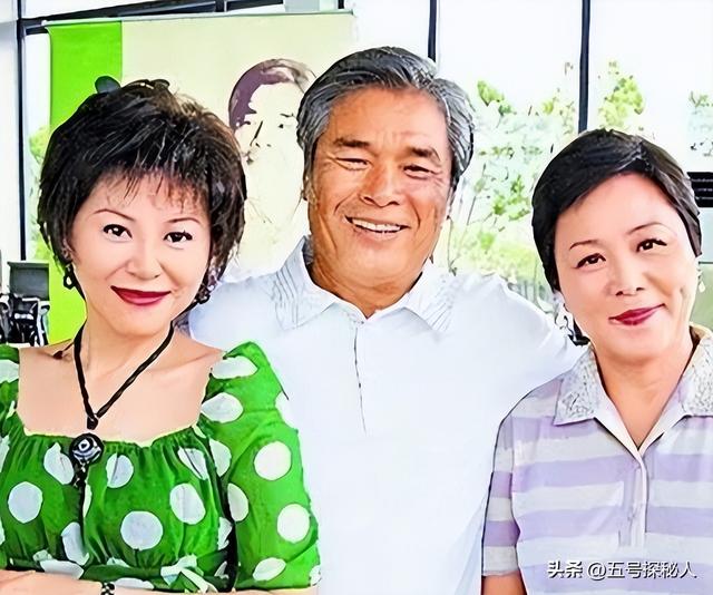“6个老婆”同住一屋，每人每月7万零花钱，71岁还娶第七房小娇妻