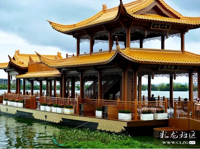 打卡东风坝开合浮桥