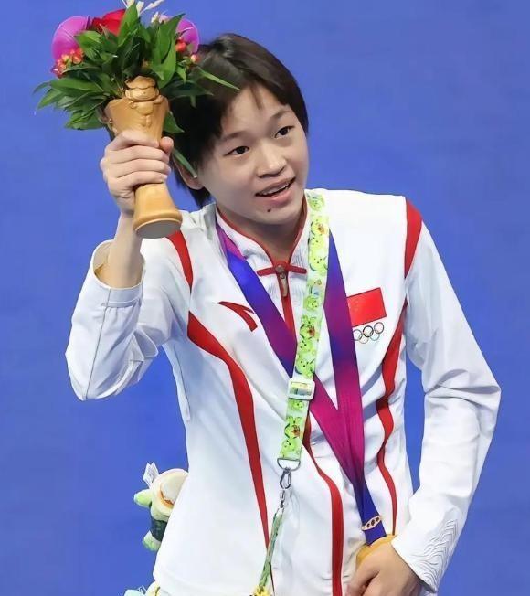 关系藏不住了！全红婵近况曝光，原来她和王俊凯是这样的关系