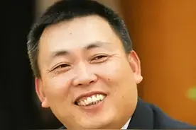 步步高创始人：移民美国二十多年，却不间断给中国捐款十几个亿图片