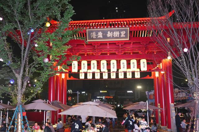 四川隆昌新街里，一半新潮，一半古韵，在时尚街区触摸城市的历史