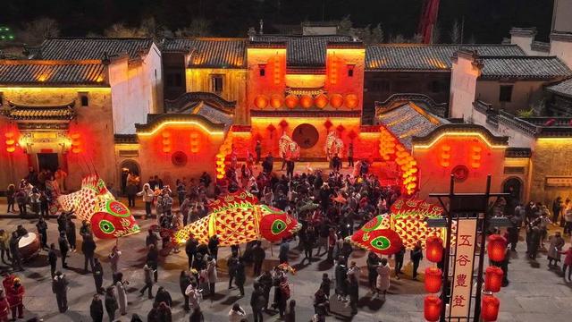 机票预订量暴涨63%！2026年9天春节假期，让旅游消费玩出新花样