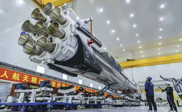 成本砍9成！中国朱雀三号硬刚猎鹰9号，航天定价权易主？