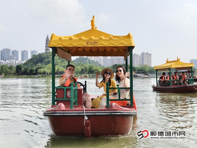 青云画舫启航！顺峰山公园邀您乘船畅游山水间