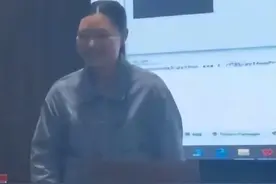 笑不活了！女生答辩时突然收到支付宝到账提示，网友的评论太经典图片