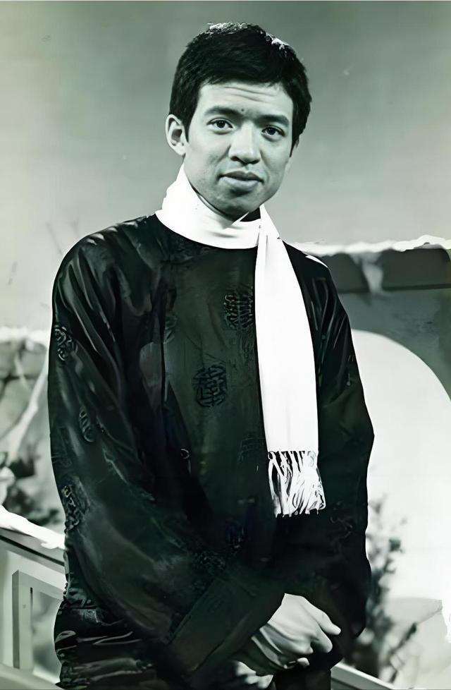 许绍雄家庭情况曝光！父亲开金店	，妻子出身广东名门，儿子非亲生