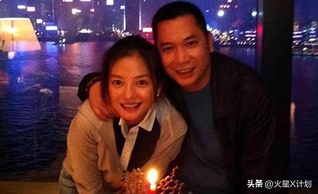 死心不息！劣迹艺人赵薇走投无路，15岁女儿成她的最后一根稻草